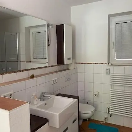 R Δωμάτια σε οικογενειακή κατοικία Σάλτσμπουργκ